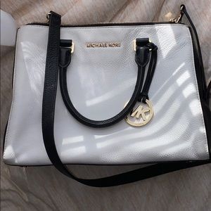 Micheal Kors Leather Handbag